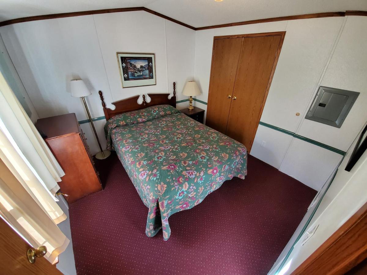 Lake View Motel Cooperstown Exterior photo